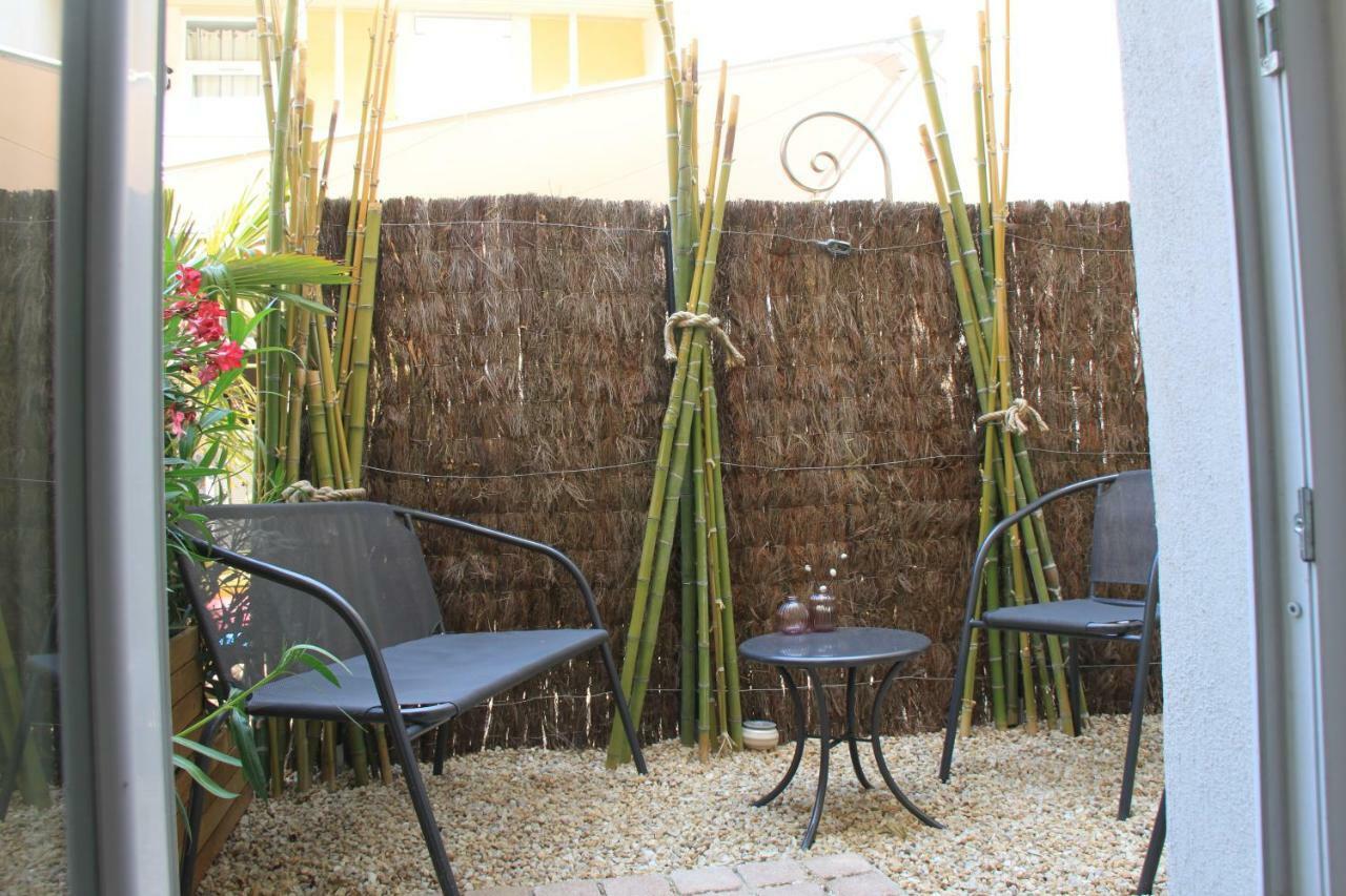 Le Logis Gout Apartment Carcassonne Exterior foto